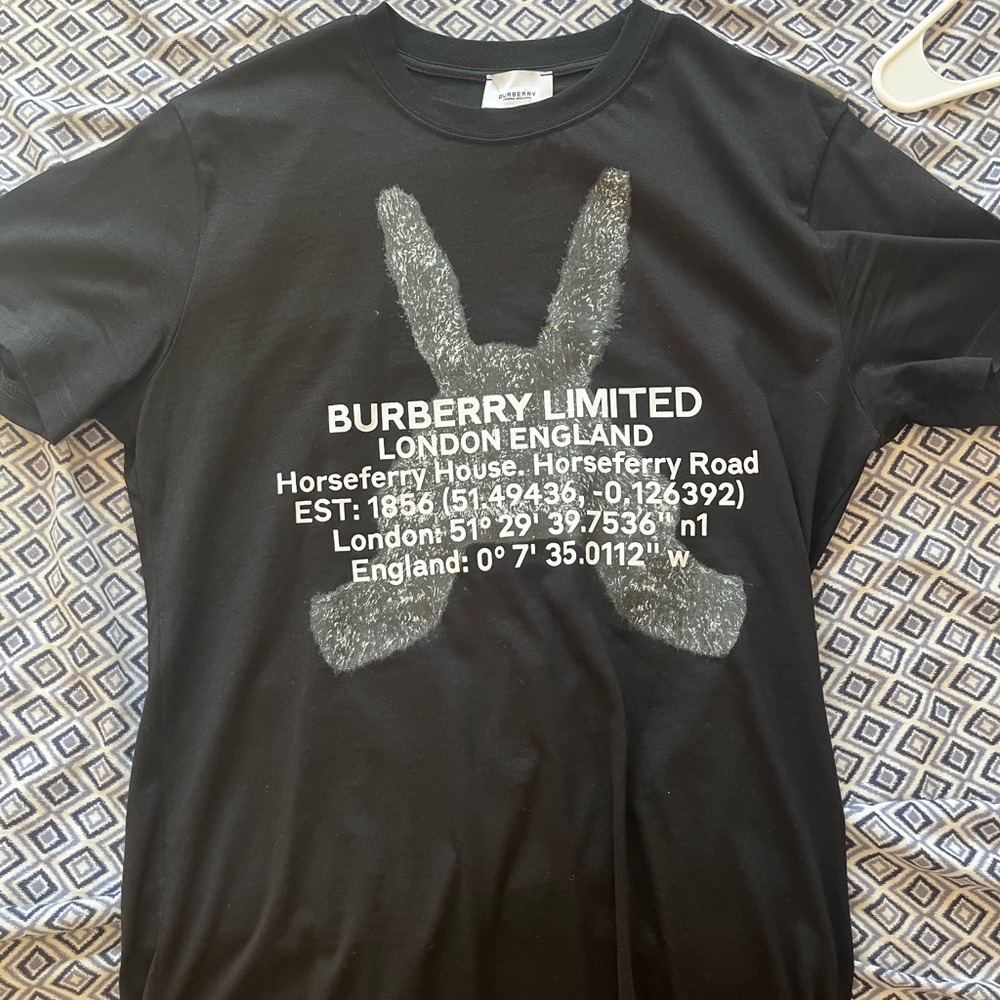 Burberry limited edition shirt horseferry edition